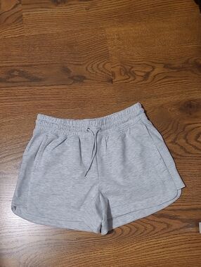 Yogalicious Women's Light Gray Drawstring Active Shorts